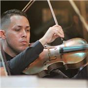 Profesor de piano, violín y viola para todas las edades con más de 14 años de experiencia
